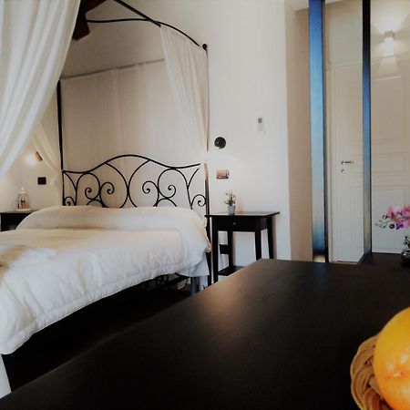 Hotel Residence Noto Marina Екстер'єр фото