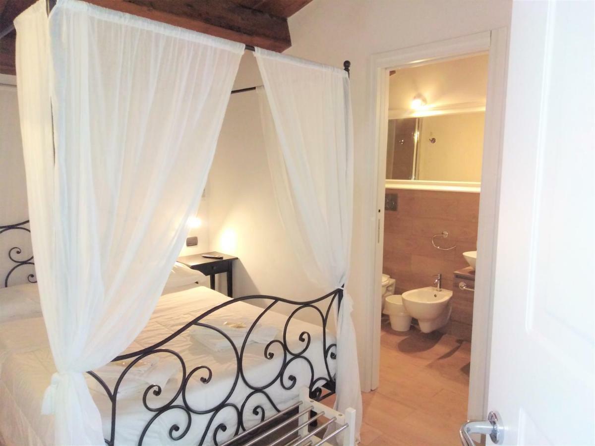 Hotel Residence Noto Marina Екстер'єр фото