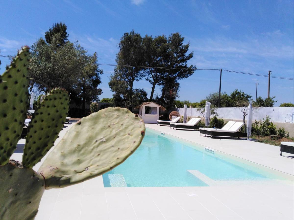 Hotel Residence Noto Marina Екстер'єр фото