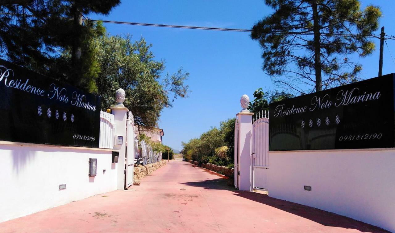 Hotel Residence Noto Marina Екстер'єр фото